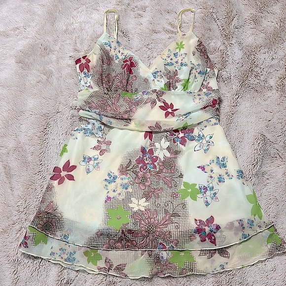 Floral sleeveless top - Picture 1 of 9
